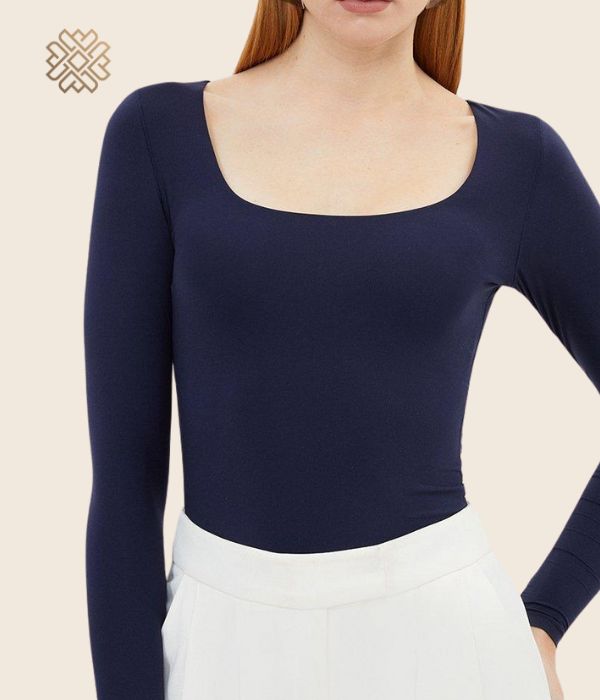 top cropped navy - Ixora اكسورا